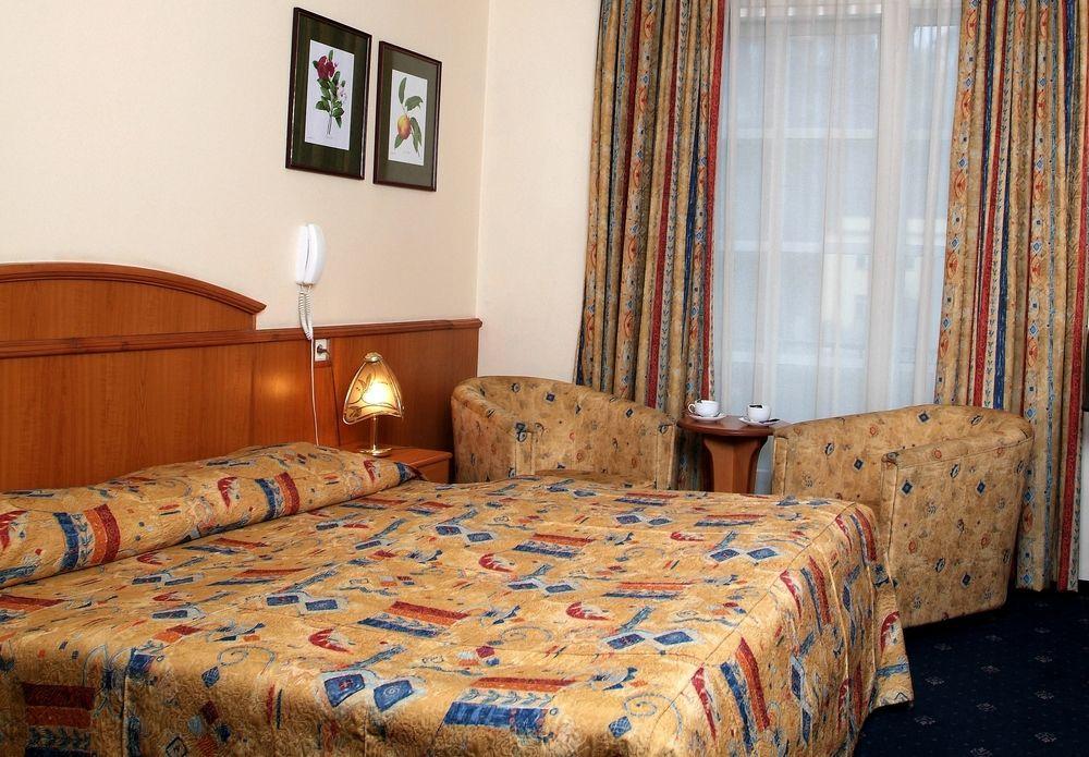 Kavalir Hotel Prague Exterior photo